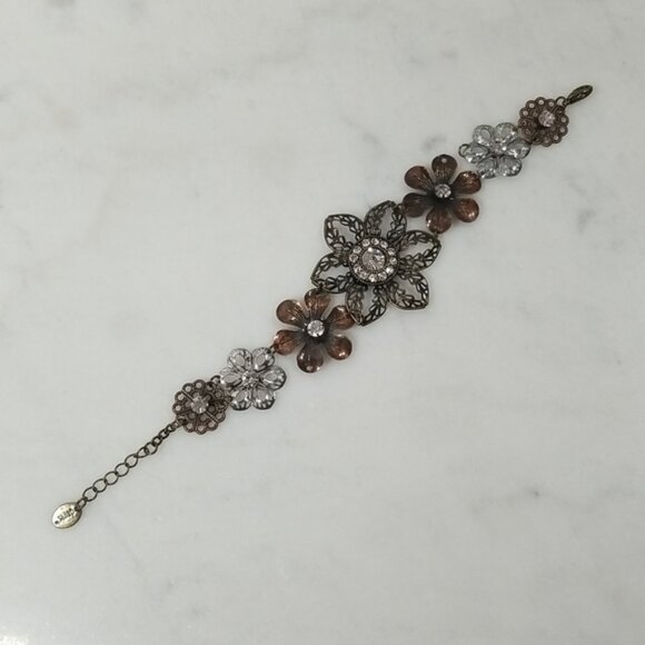 Bracelet - Picture 1 of 3